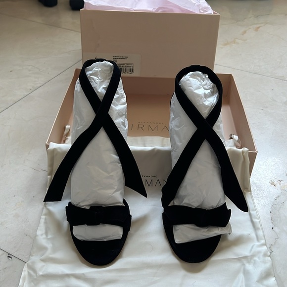 Alexandre Birman- Clarita w block heel Black suede size 7.5, NWT!! 😎🤩 - Picture 6 of 6